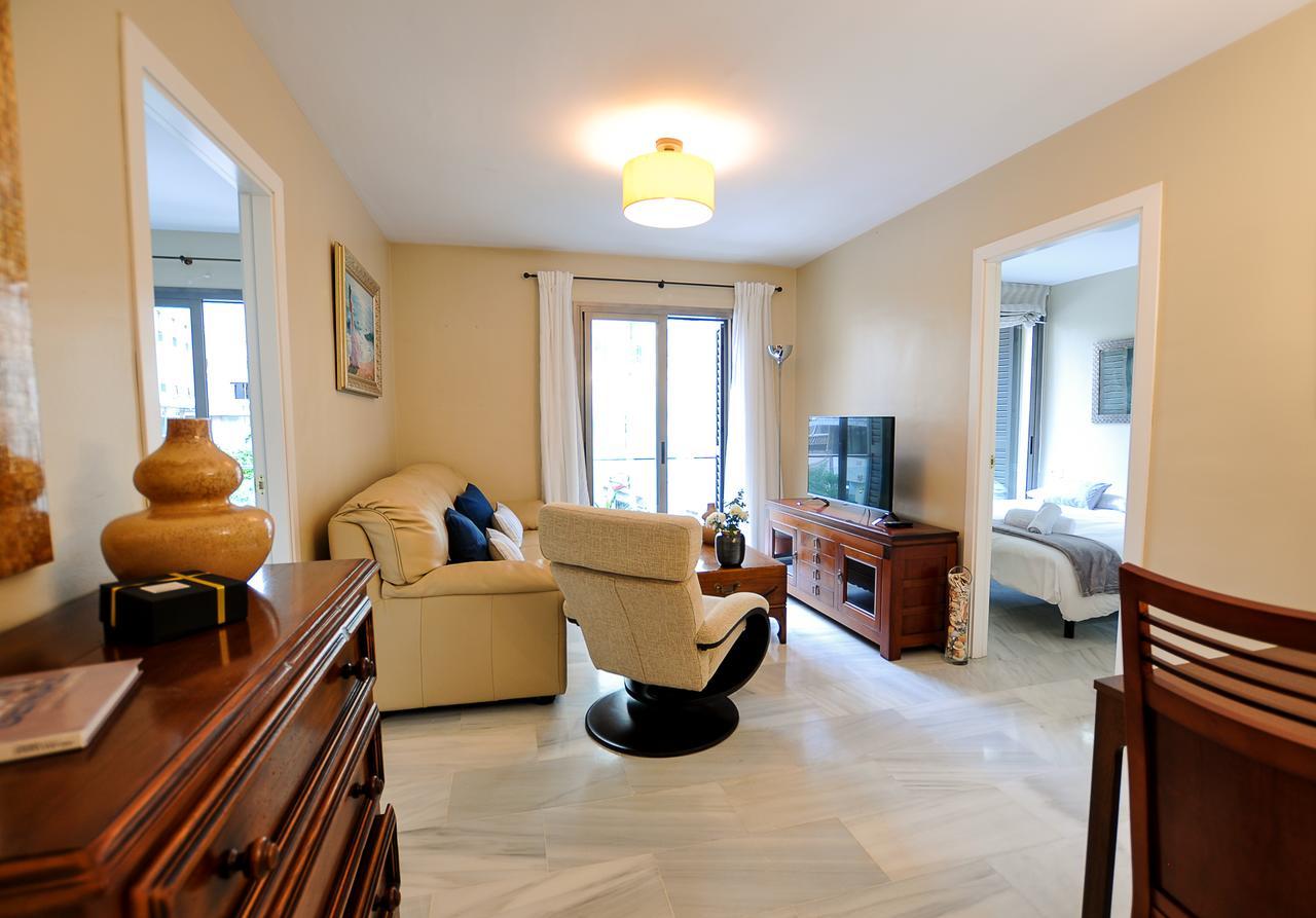 Acogedor Apartamento Junto A Calle Larios By Renthas Daire Málaga Dış mekan fotoğraf