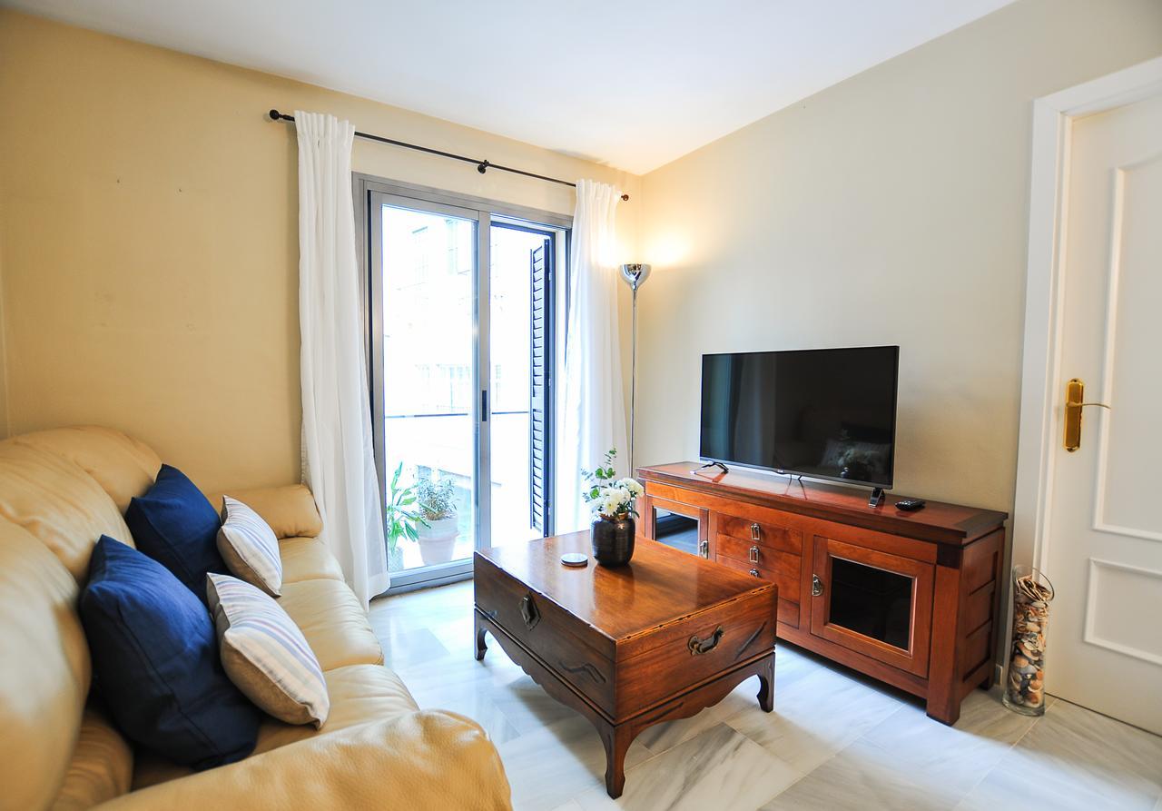 Acogedor Apartamento Junto A Calle Larios By Renthas Daire Málaga Dış mekan fotoğraf