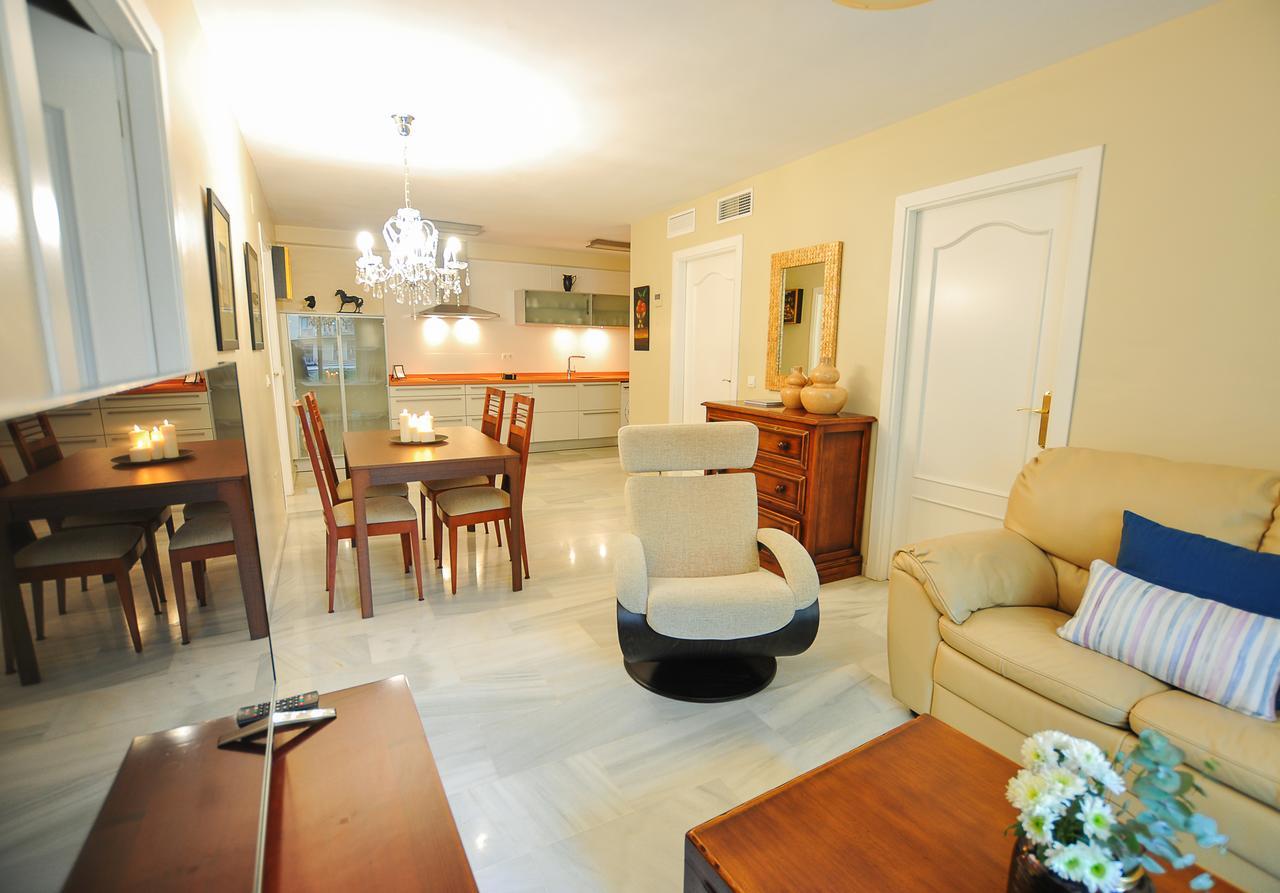 Acogedor Apartamento Junto A Calle Larios By Renthas Daire Málaga Dış mekan fotoğraf